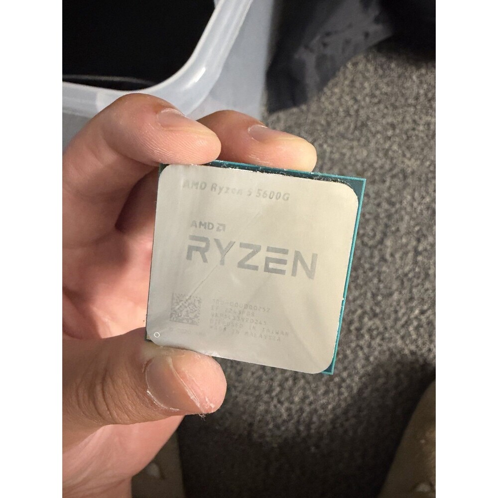 AMD Ryzen 5 5600G Processor (3.9 GHz, 6 Cores, Socket AM4)